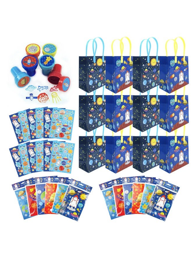 TINYMILLS مجموعة هدايا عيد ميلاد من الفضاء الخارجي مكونة من 108 قطعة (12 حقيبة هدايا كبيرة مع مقبض، 24 طابع، 12 ورقة ملصقات، 12 كتاب تلوين، 48 قلم تلوين) حفلة صاروخ ورائد فضاء - Image 2