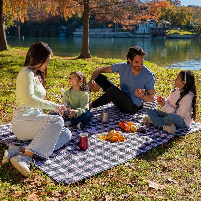 BRAWNTIDE Large Outdoor Waterproof Blanket - Extra Thick Fleece, Warm, Windproof, Sandproof, Quilted, 82" x 55", Ideal for Beaches, Picnics, Camping, Stadiums, Dogs, Car - Image 5