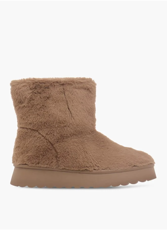 سيليست Womens Textured Slip-On Ankle Boots with Platform Heel