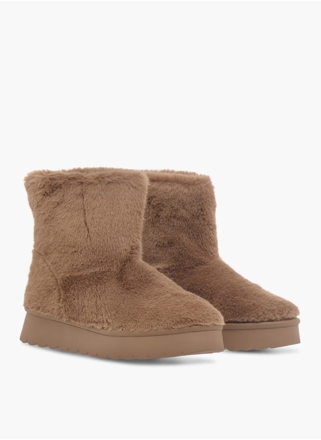 Celeste Womens Textured Slip-On Ankle Boots with Platform Heel  - Image 2