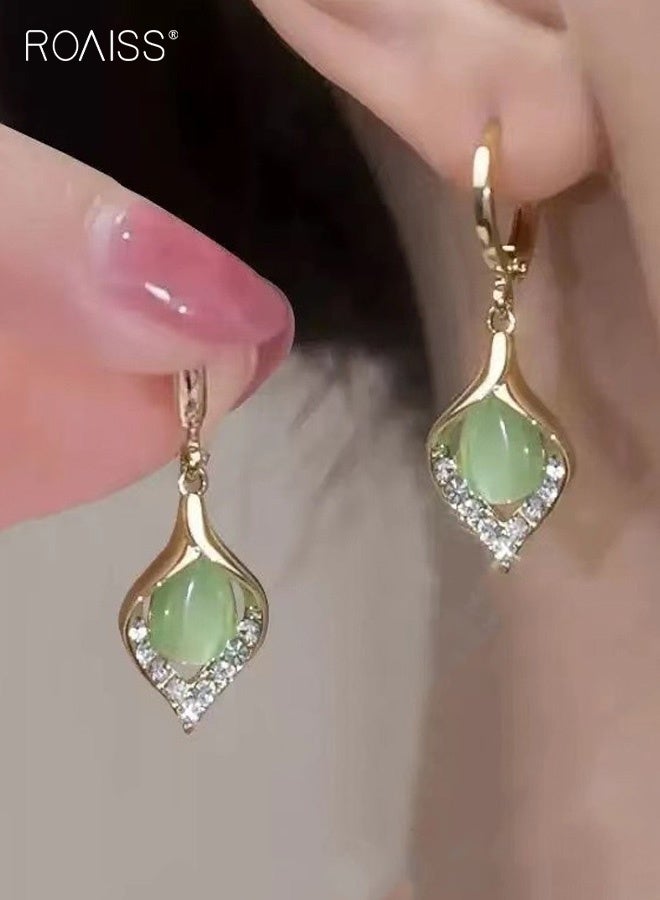 رويس طقم مجوهرات نسائي خفيف الوزن فاخر مكون من قطعتين، أقراط مرصعة بالألماس الأخضر اللامع على شكل عين القطة وقلادة مصنوعة بتفاصيل راقية أنيقة وخفيفة الوزن مناسبة للهدايا - Image 4