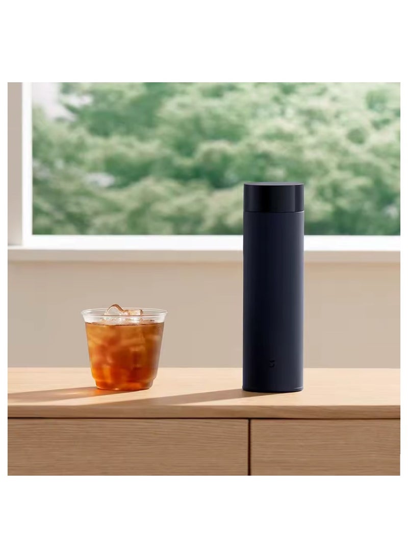 شاومي كوب حراري خفيف من شاومي Mijia بسعة 500 مل – بطانة من الفولاذ المقاوم للصدأ 316L، يحافظ على الحرارة لمدة 6 ساعات، ويحتفظ بالبرودة حتى 10 ساعات، تصميم مفرغ من الهواء – لون أسود - Image 2