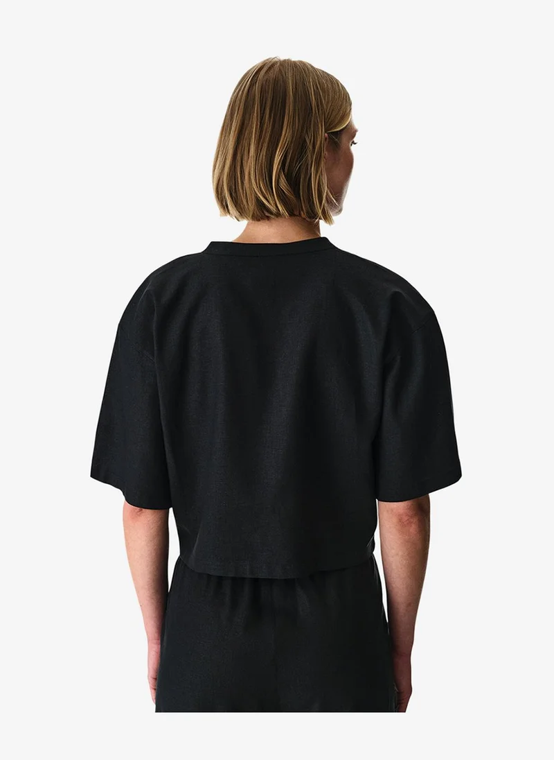 بنتي Women Alice Black Shirt
