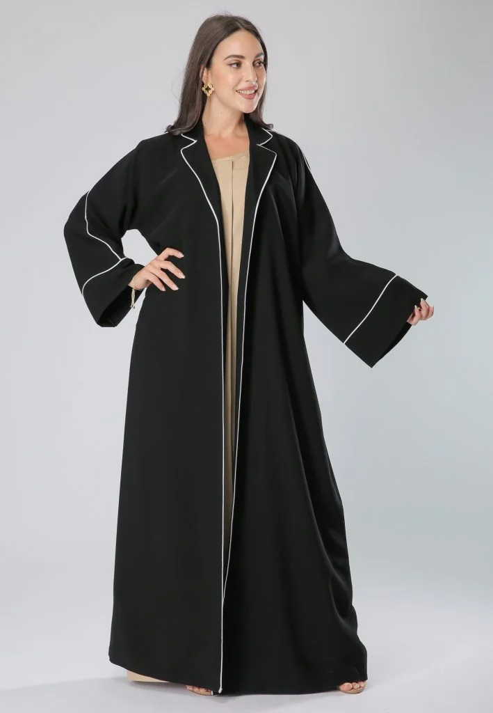 Moistreet Piping Detailed Abaya