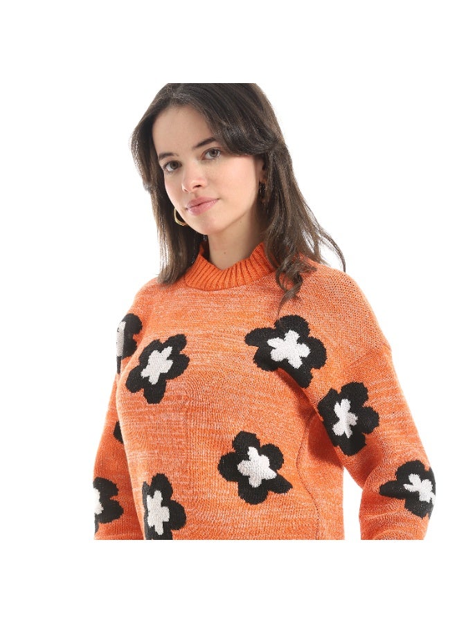 سيزار بلوفر صوف حريمي برقبة دائرية ومزود بنقش وردات - Image 5