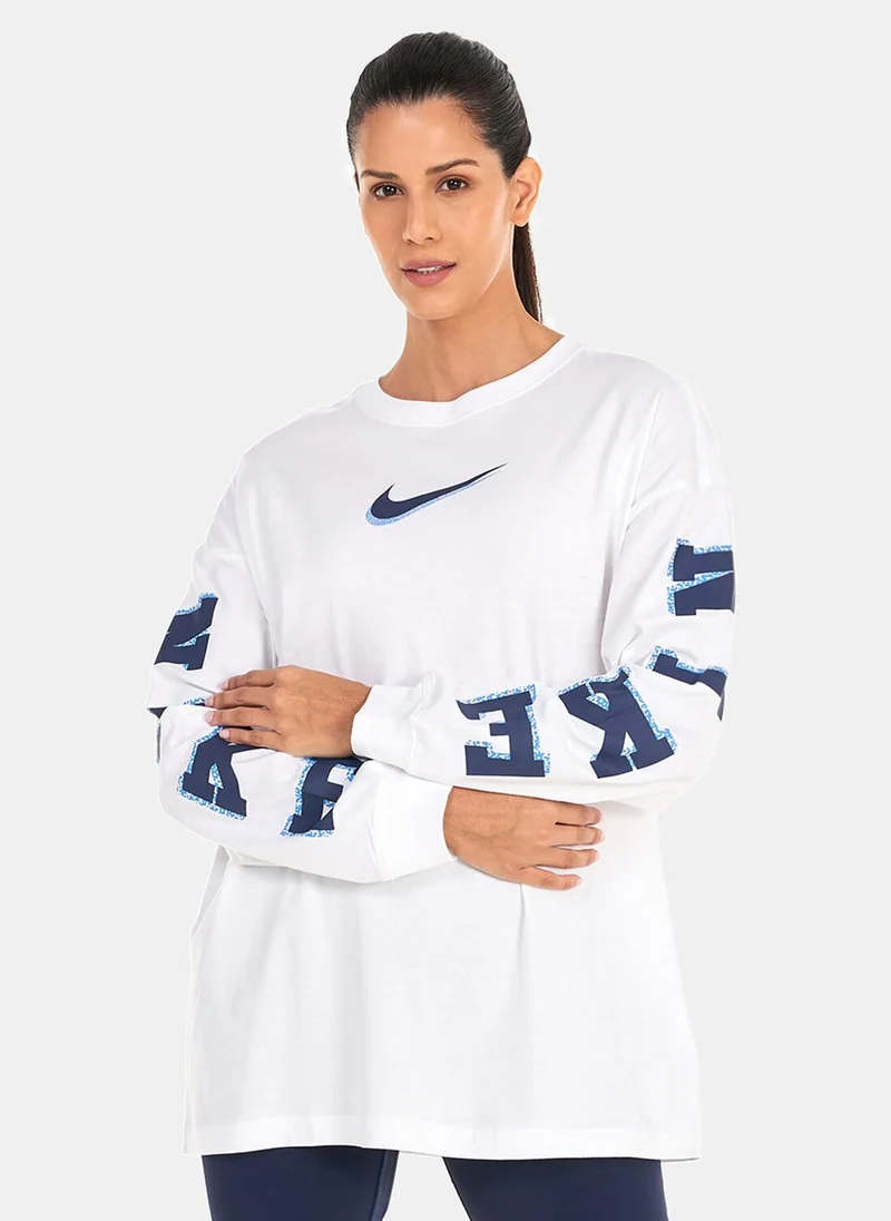 Nike Women's Sportswear Long Sleeves T-Shirt