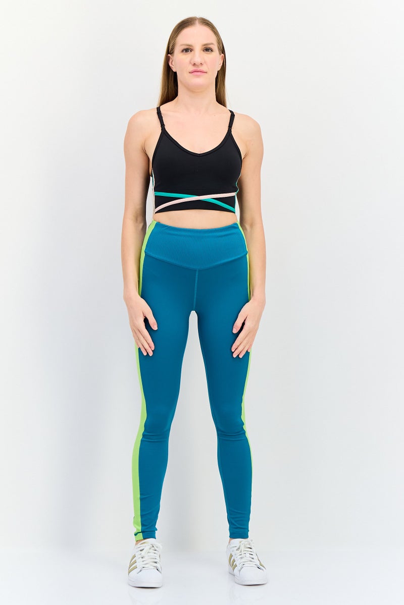 Nike حمالة صدر رياضية مبطنة بشعار العلامة التجارية للنساء، سوداء - Image 3