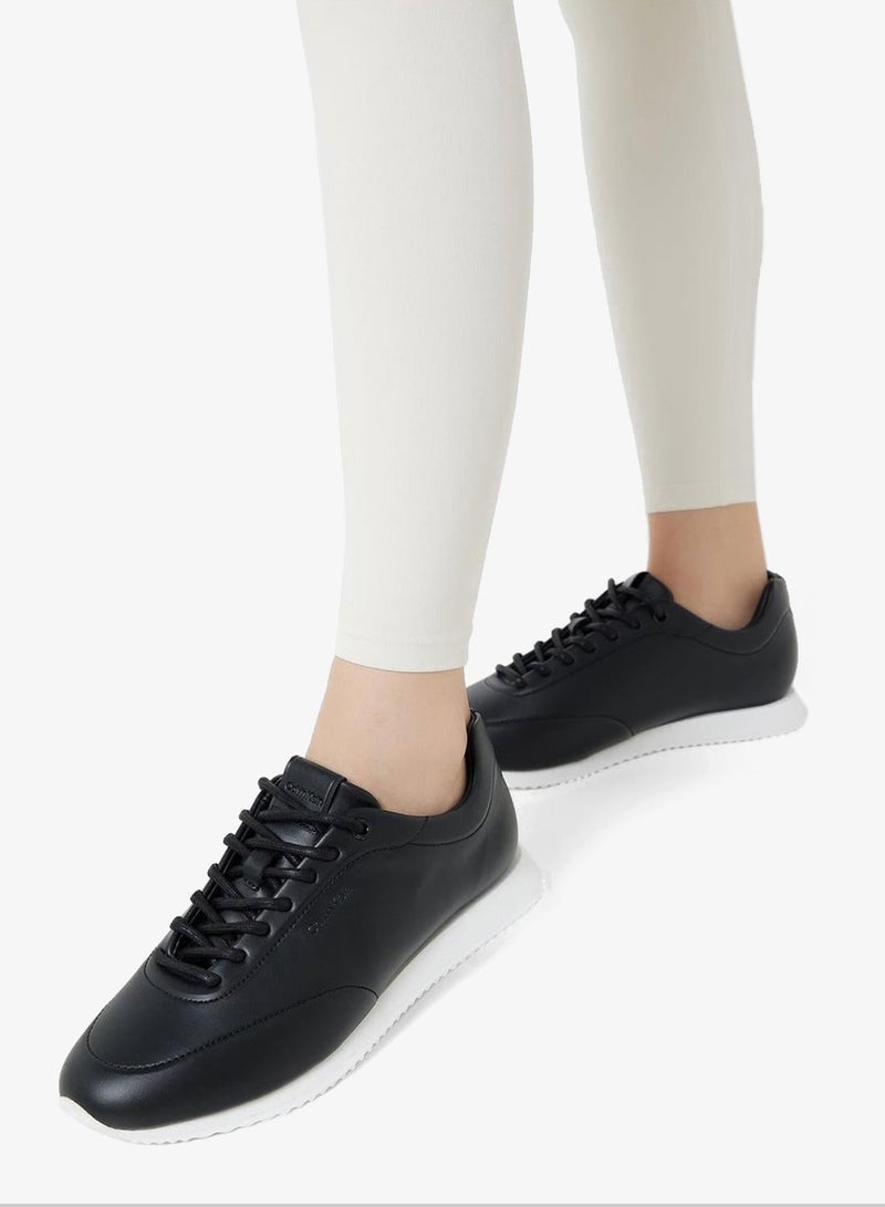 CALVIN KLEIN LACE UP LEATHER RUNNER TRAINERS - Image 2