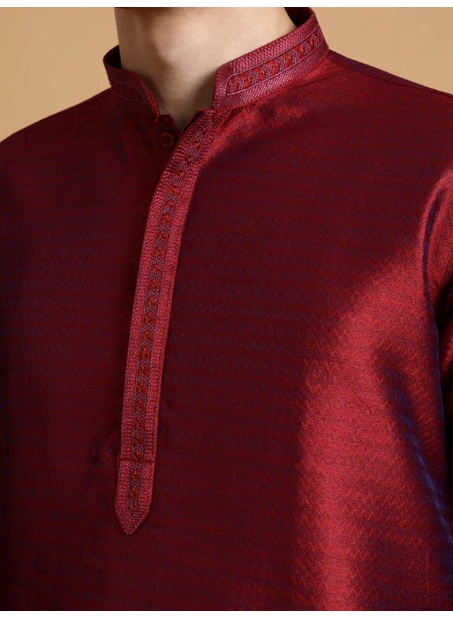 Devoiler Mens Maroon Self Design Jacquard Silk Kurta Set - Image 5