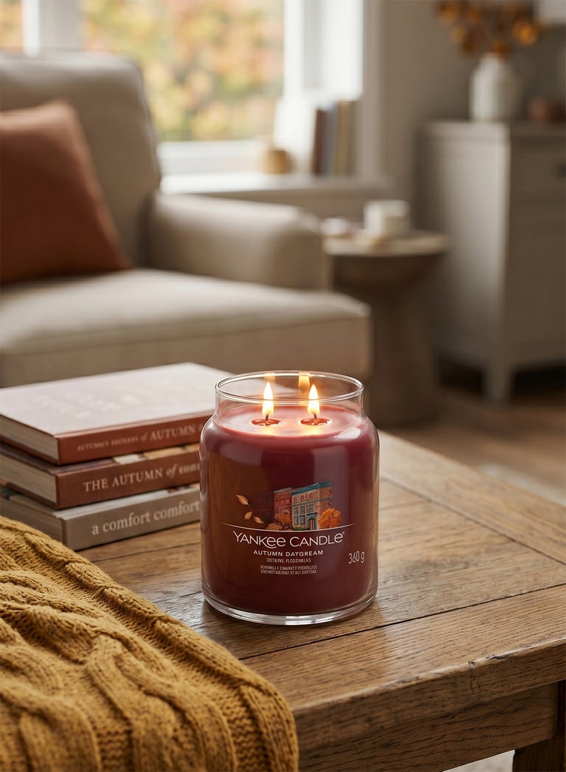 YANKEE CANDLE شمعة يانكي كاندل المتوسطة بتوقيع حلم الخريف - Image 4