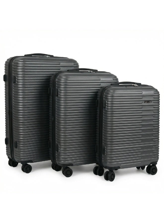 سبيس تتضمن مجموعة حقائب السفر المكونة من ثلاث قطع والمصنوعة من مادة ABS تصميمًا صلبًا مزودًا بعجلات دوارة، وقفل TSA، وتصميمًا قابلًا للتوسيع؛ وهي مناسبة للجنسين. - Image 1