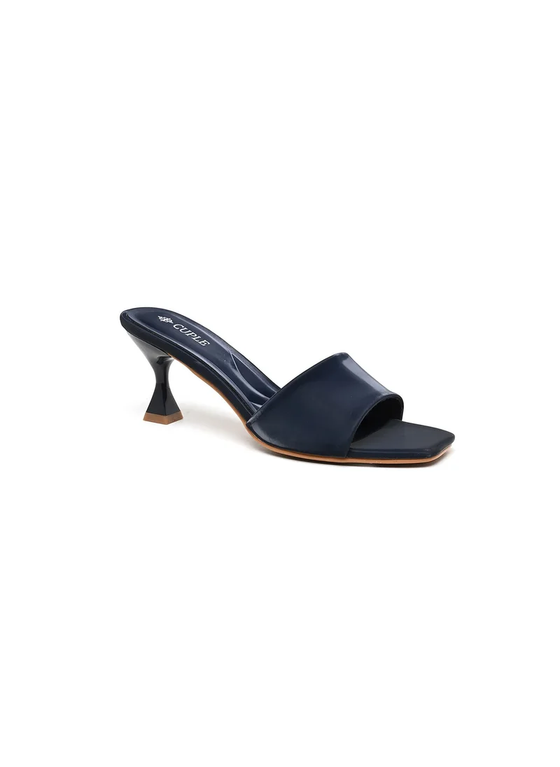 كيوبل heeled sandal with a square toe