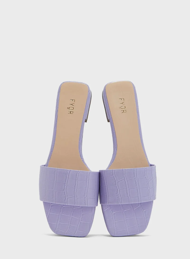 FYOR Casual Flat Sandals