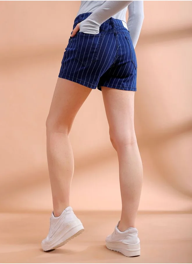 مرفوعة Women Slim Fit Casual Denim Shorts