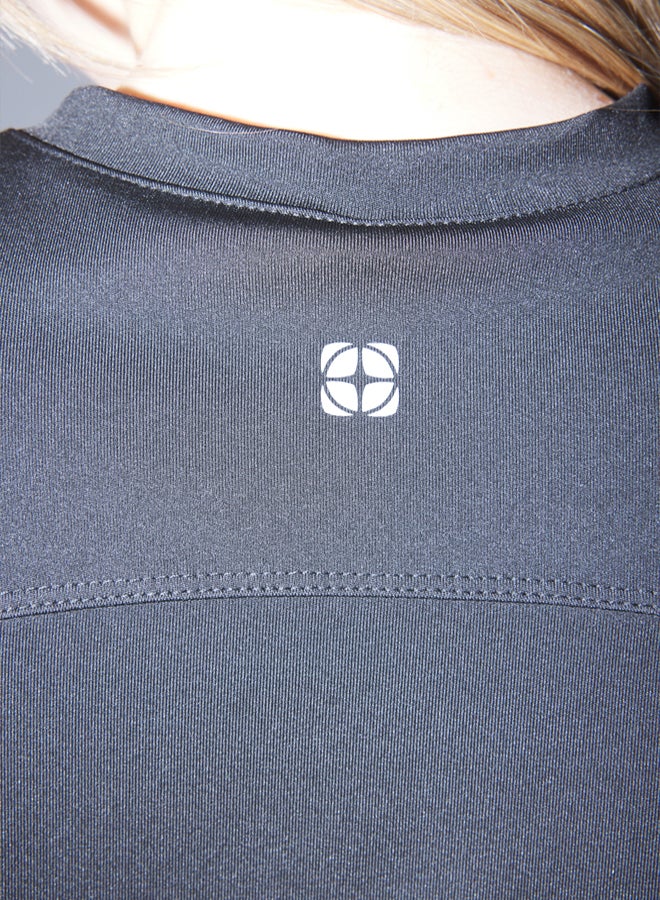 trendyol Black Diver/Scuba Fabric Double Breasted Back Detail Crop Sport Knitted T-Shirt - Image 3