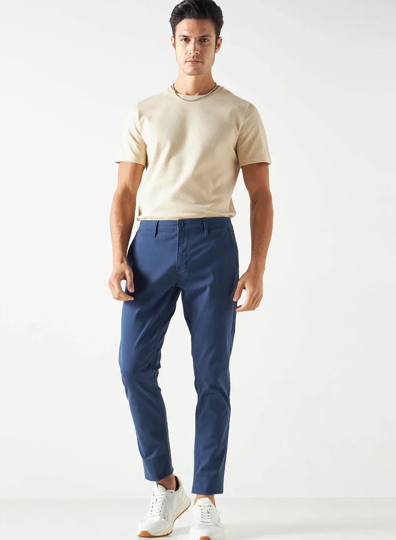 Iconic Essential Crew Neck T-Shirt