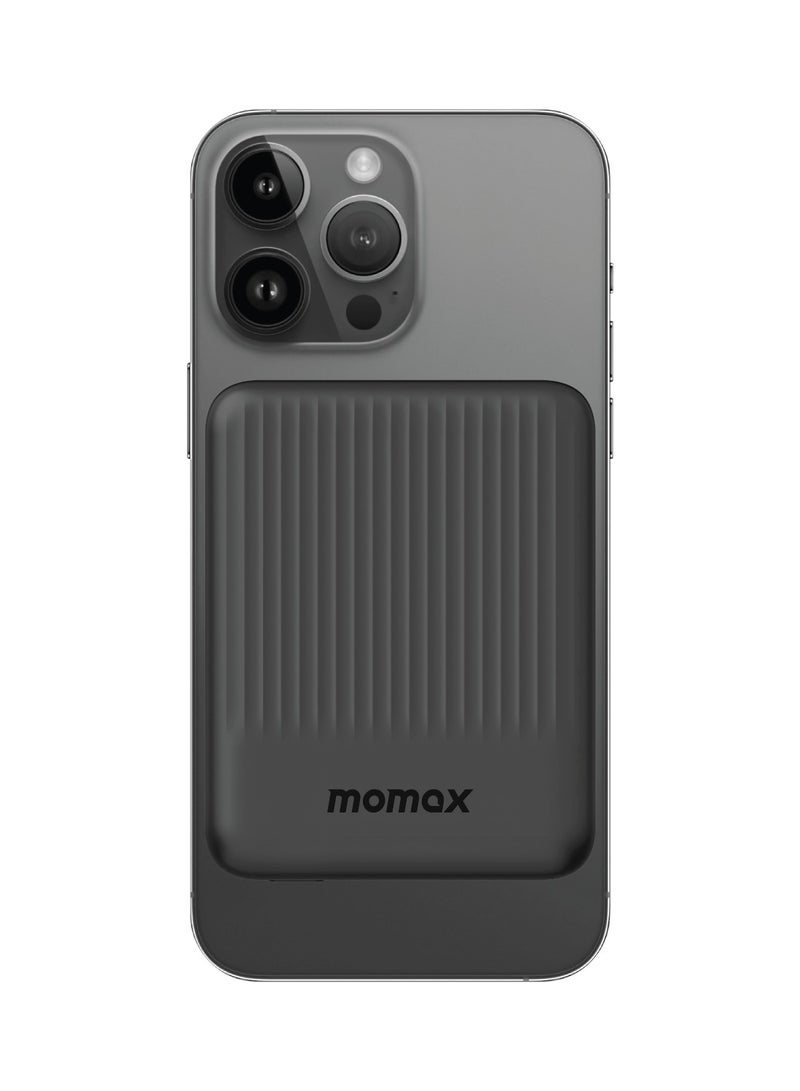 Momax Q.Mag Minimal 10000mAh MagSafe Power Bank PD Fast Charging and Wireless Charging 15W - Black - Image 3