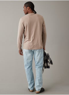 American Eagle تي شيرت AE فائق النعومة بأكمام طويلة ورسومات جرافيكية  - Image 4