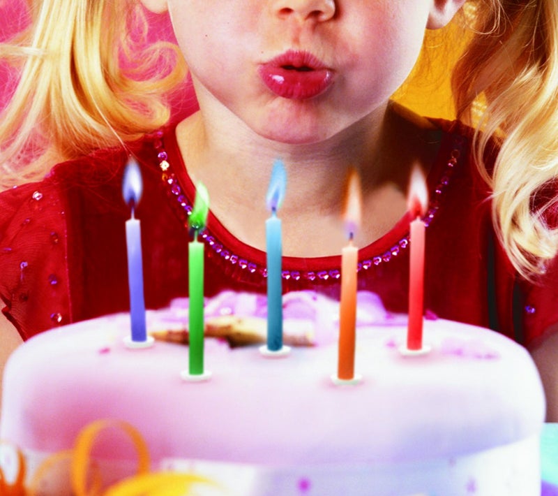 Boxer Gifts 12 Coloured Flame Party Candles - Multicoloured Flames – Birthday Candles For Cakes – 8 Minute Burning Time – Cake Decorations & Toppers - Image 2