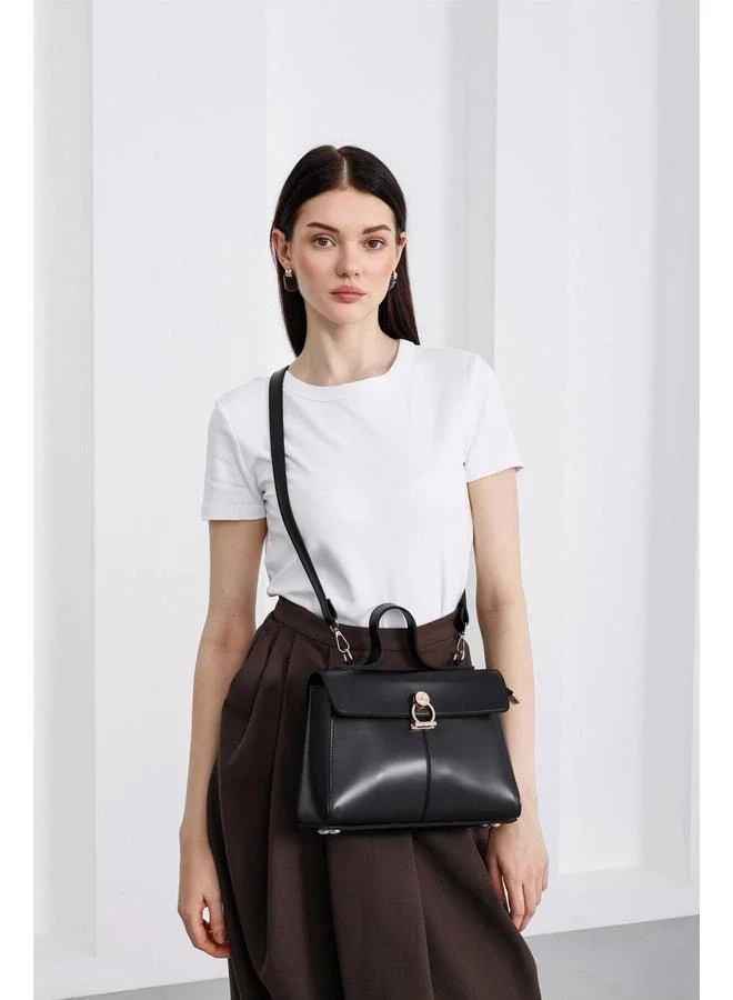 Alexa Midi Crossbody Bag Black.