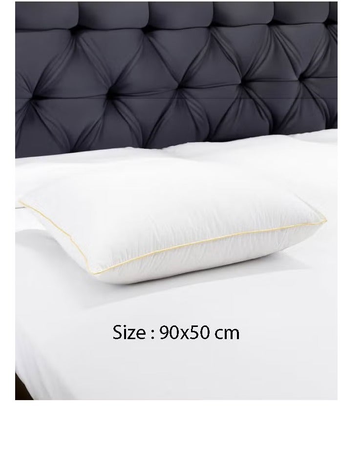 هاوس ون خداديات فندقية من الميكروفايبر بخط ذهبي بريم مناسبة لسرير منزلك - أبيض - 90x50 سم - Image 1