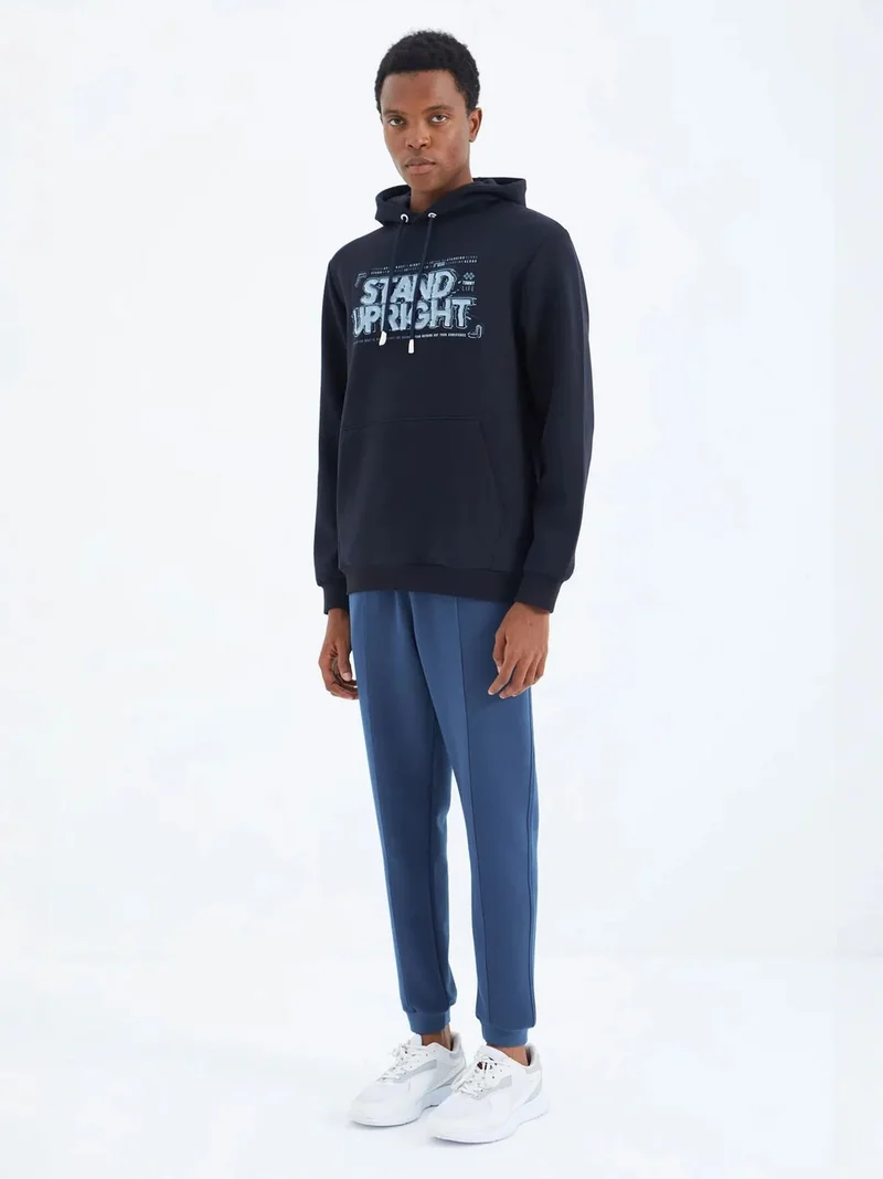 تومي لايف TOMMY Men's Regular-Fit 3-Thread Fleece Sweatpants