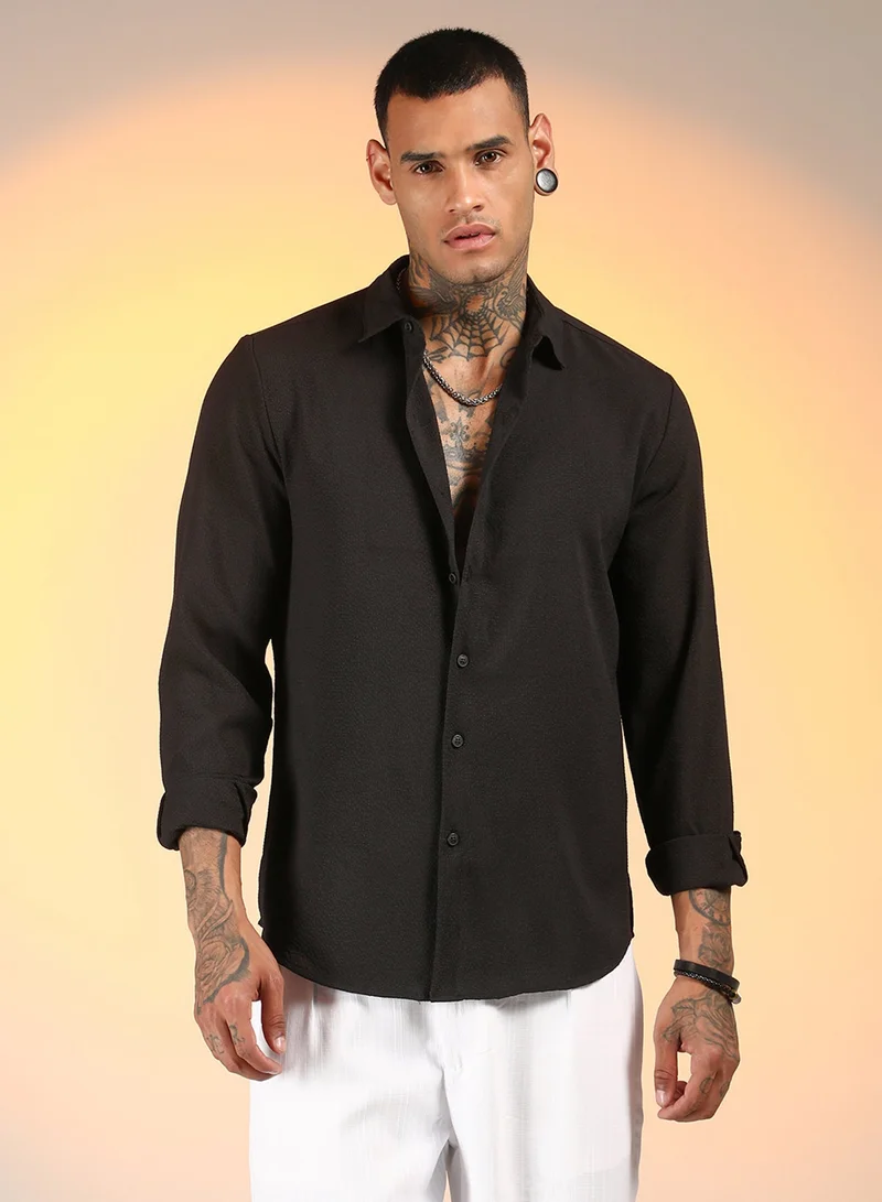 CAHOOT Men's Midnight Black Solid Seersucker Shirt For Casual Wear | Spread Collar | Long Sleeve | Button Closure | Shirt Crafted With Comfort Fit For Everyday Wear
