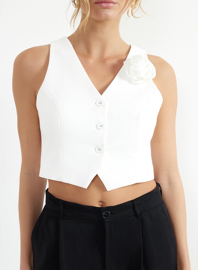 trendyol Ecru Fitted Rose Detail Crop Woven Vest - Image 4