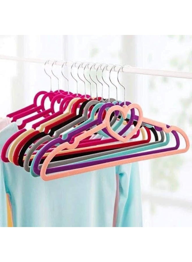 A 5-piece set of excellent quality velvet hangers with a heart design for clothes. - Image 2