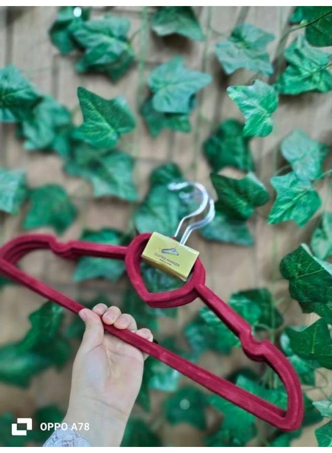 A 5-piece set of excellent quality velvet hangers with a heart design for clothes. - Image 3