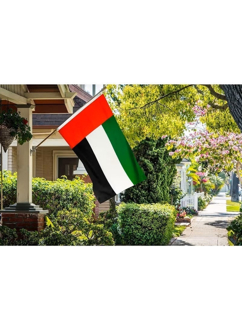 إي وورلد علم الإمارات للاحتفالات باليوم الوطني | قماش عالي الجودة | للاستخدام الداخلي والخارجي | متوفر بـ 3 مقاسات - Image 3