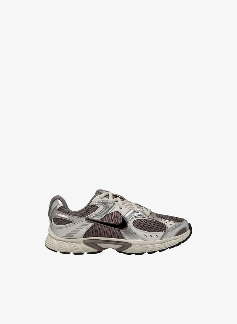 نايكي تويين في  آر إن آر بي جي