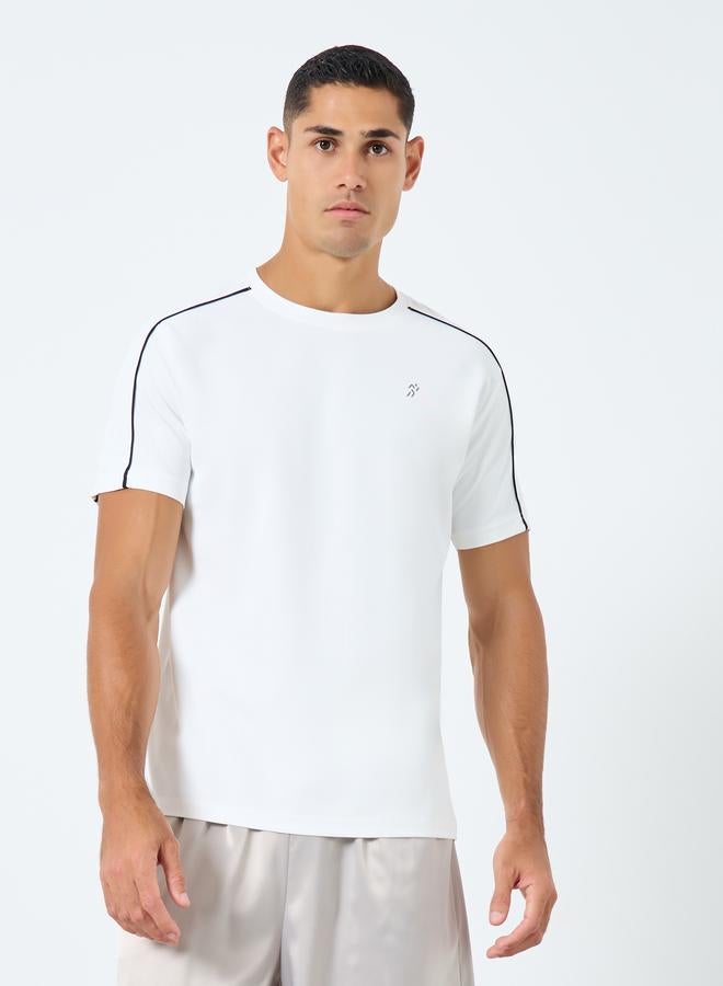 Styli Active Men Contrast Piping Detail Workout T-Shirt - Image 1