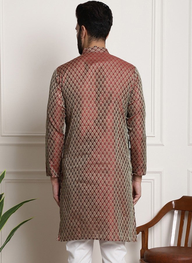Sojanya Maroon & Golden Ethnic Motifs Jacquard Silk Kurta for Men - Image 5