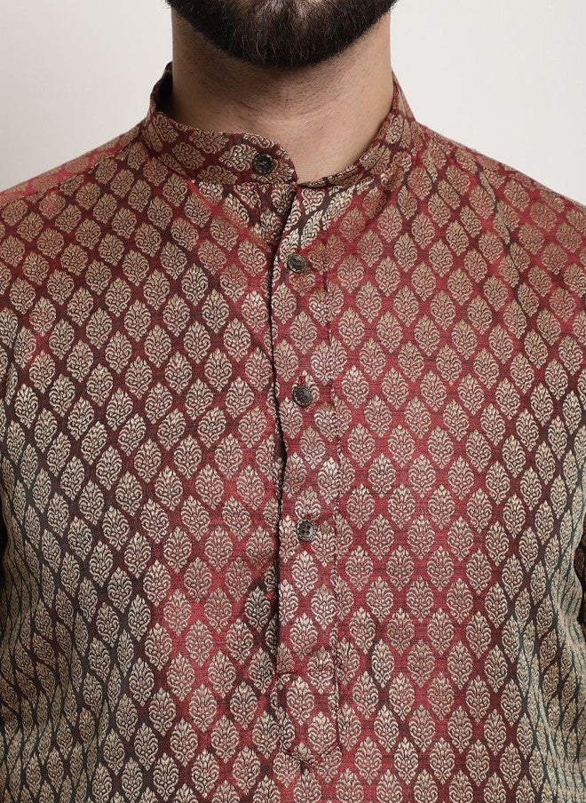 Sojanya Maroon & Golden Ethnic Motifs Jacquard Silk Kurta for Men - Image 2