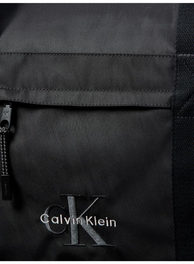 CALVIN KLEIN Bold Duffle Bag - Image 4