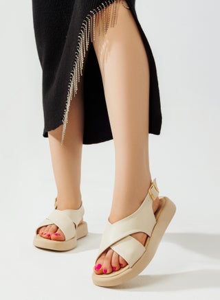 Sandal Flat Leather Comfortable SF-52 - Beige - pzsku/Z01D8B3FB24981699DFBEZ/45/_/1717416798/21f10fde-b796-4c5f-9900-0aa892f51b21