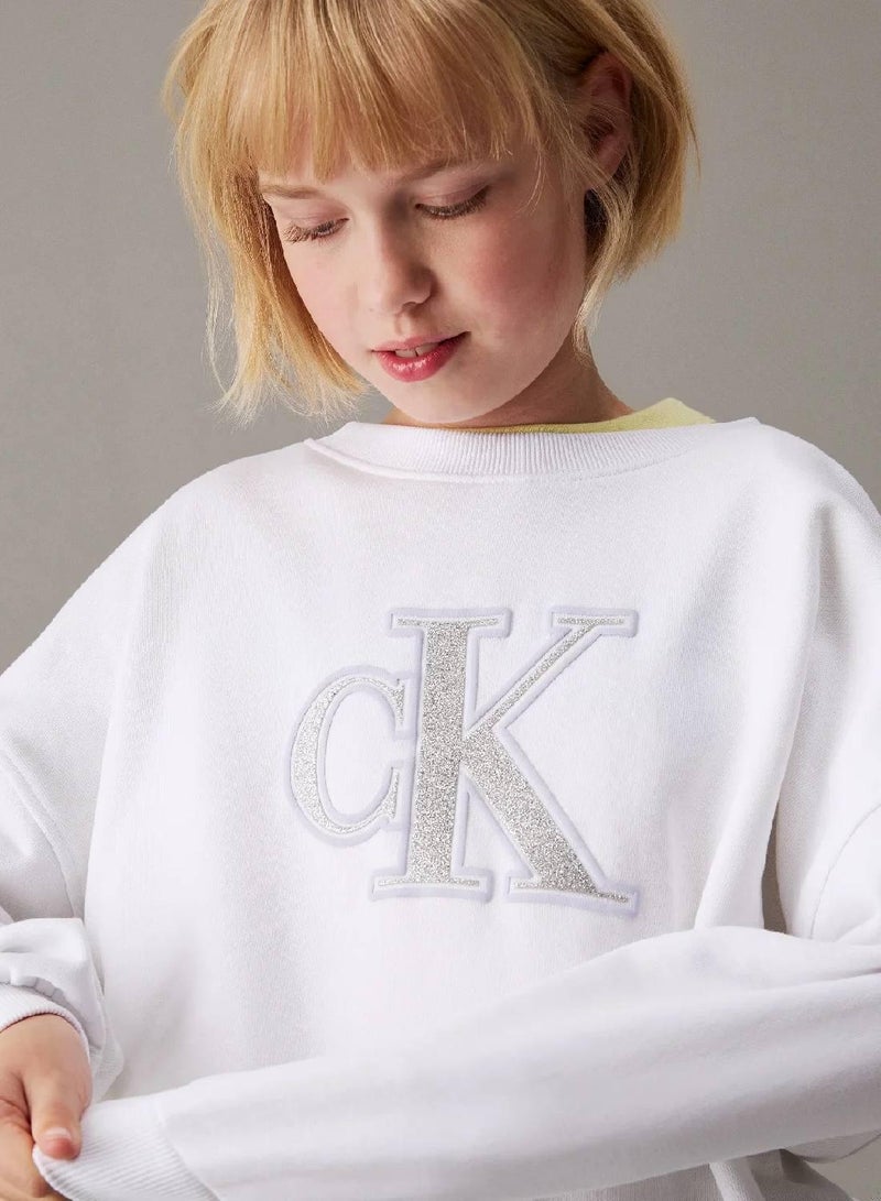 كالفن كلاين جينز سويت شيرت بقصة فضفاضة مزين بشعار كلفن كلاين - Image 3