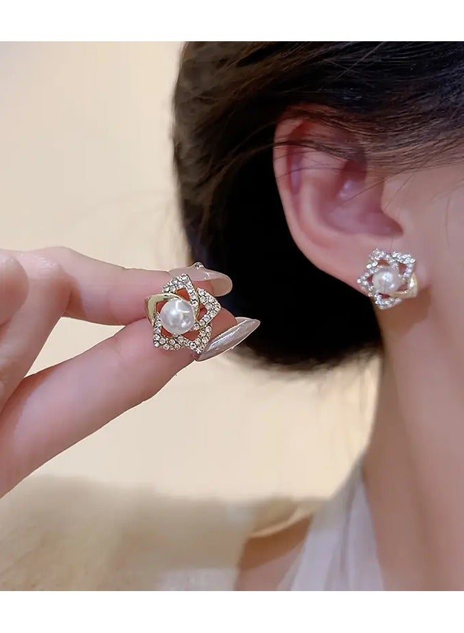 هوم كليرانس سايل تصميم زهرة جوفاء رائع أقراط مسمار مجوهرات سبائك الزنك مزينة بتقليد اللؤلؤ خمر أنيق الهدايا الأنثوية - Image 3