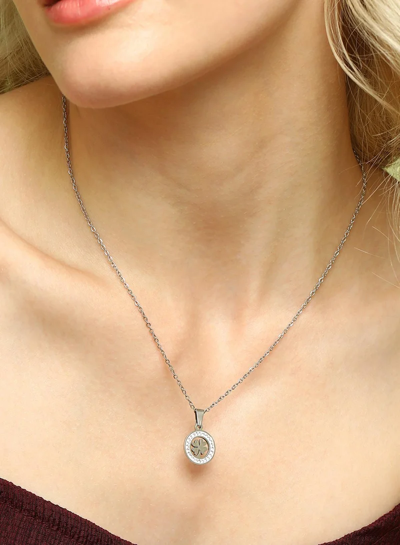 Sohi  Clover Floral Pendant With Artificial Chain Necklace Jewellery  | Best Price UAE