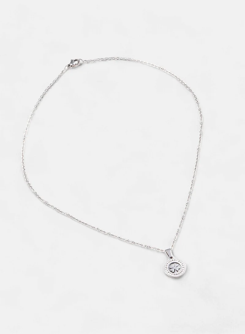 Sohi  Clover Floral Pendant With Artificial Chain Necklace Jewellery  | Best Price UAE