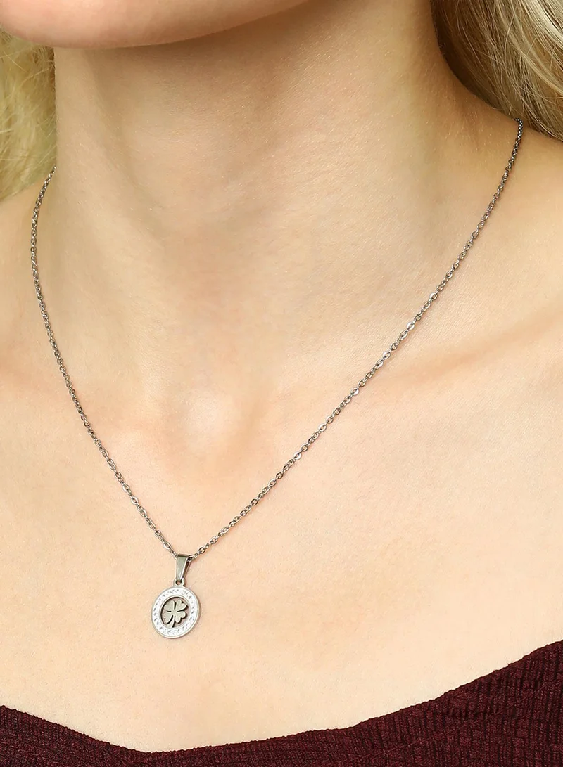 Sohi  Clover Floral Pendant With Artificial Chain Necklace Jewellery  | Best Price UAE