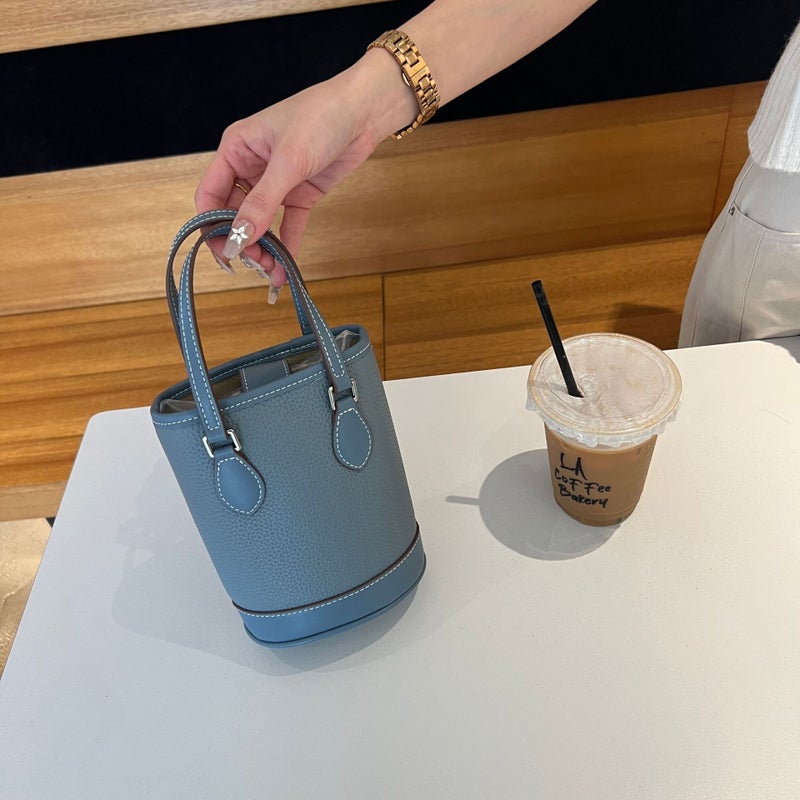 2025 Niche Mobile Phone Bag Women'S Top Layer Cowhide Shoulder Crossbody Bag Large Capacity Colorblock Bucket Bag All-Match Commuter - Image 1