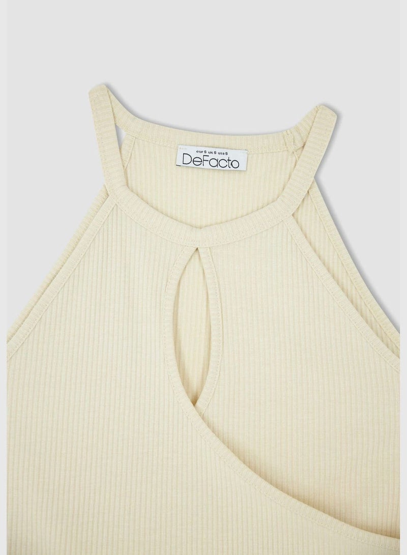 DeFacto Woman Fitted Crew Neck Vest - Image 4