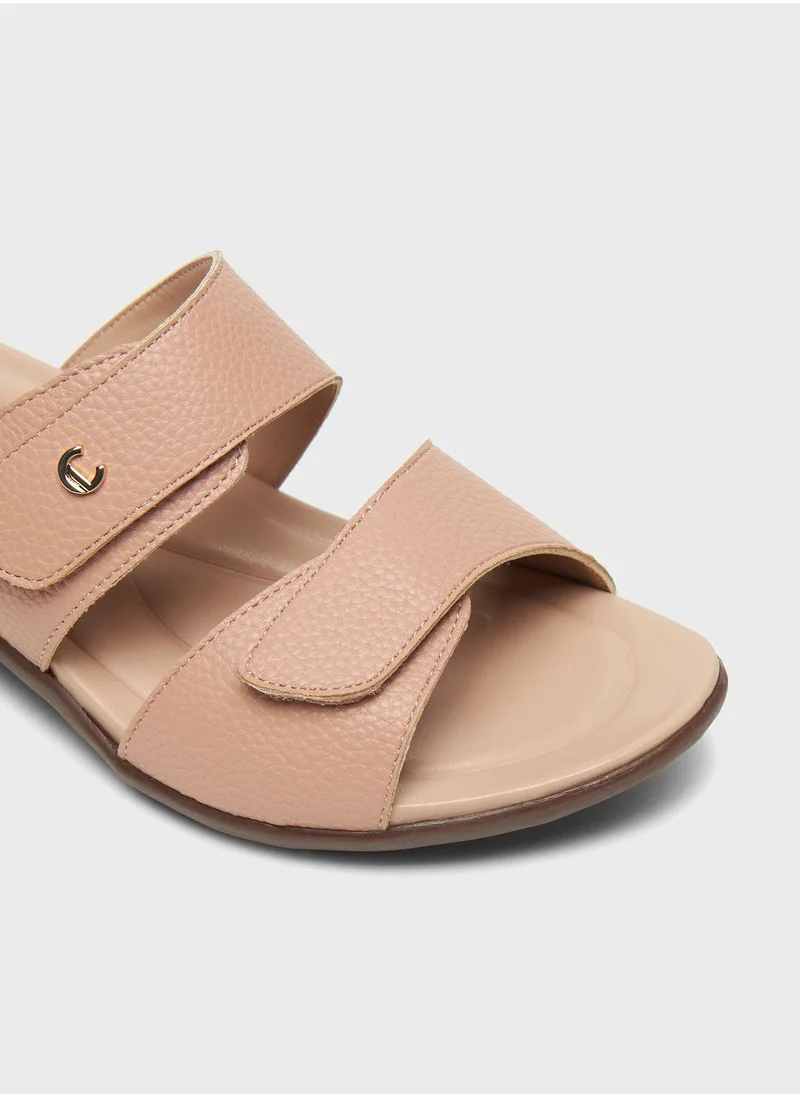 لو كونفورت Double Strap Wedge Sandals
