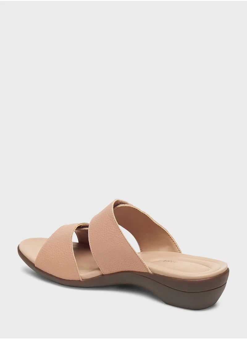 لو كونفورت Double Strap Wedge Sandals
