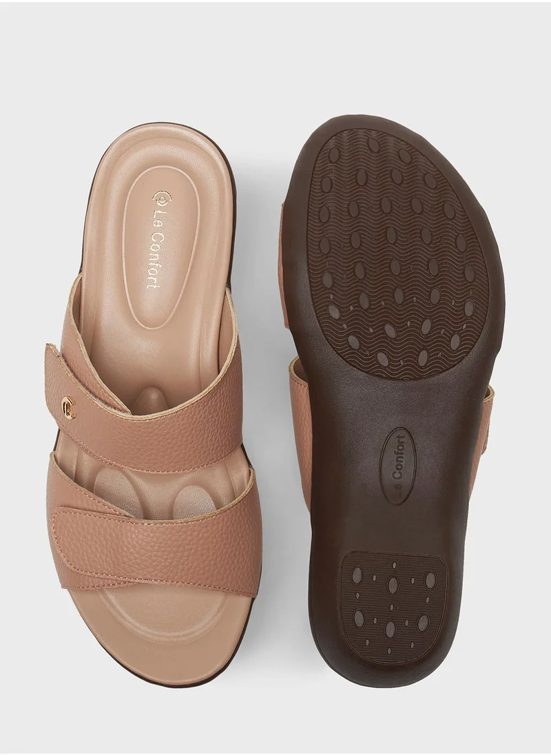 لو كونفورت Double Strap Wedge Sandals