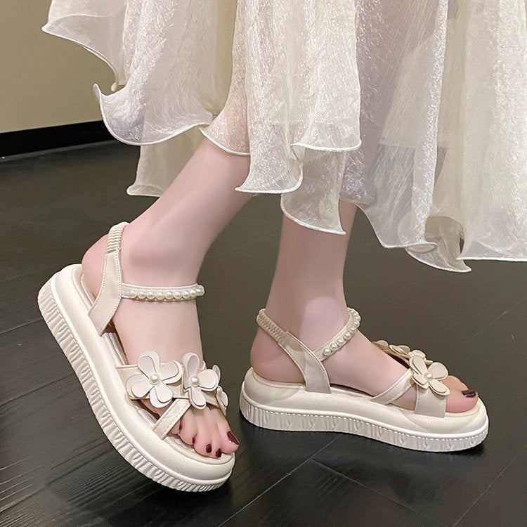 New Sandals, Fashionable And Versatile, Breathable, Slim, Creamy-White Black Strap Sandals - Image 1