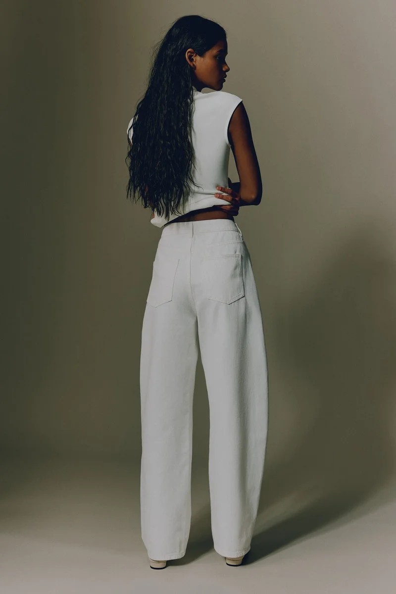 اتش اند ام جينز بخصر عالي وساق باريل