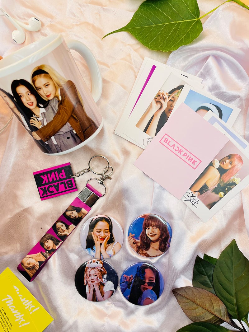 SINCE 7 STORE Blackpink Gift box for Blackpink Fans, 8 products: Blackpink Mug, 18 Lomocards, MDF Wood Keychain, Keychain Lanyard & Four badges - Image 1